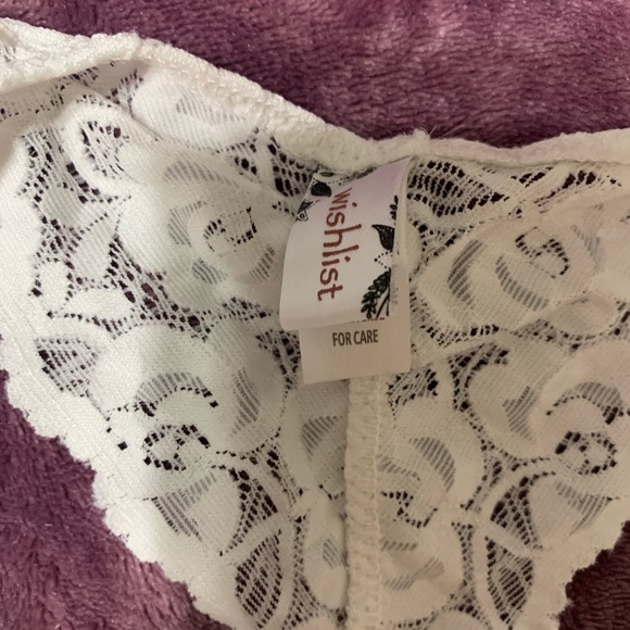 White bralette - Picture 2 of 2